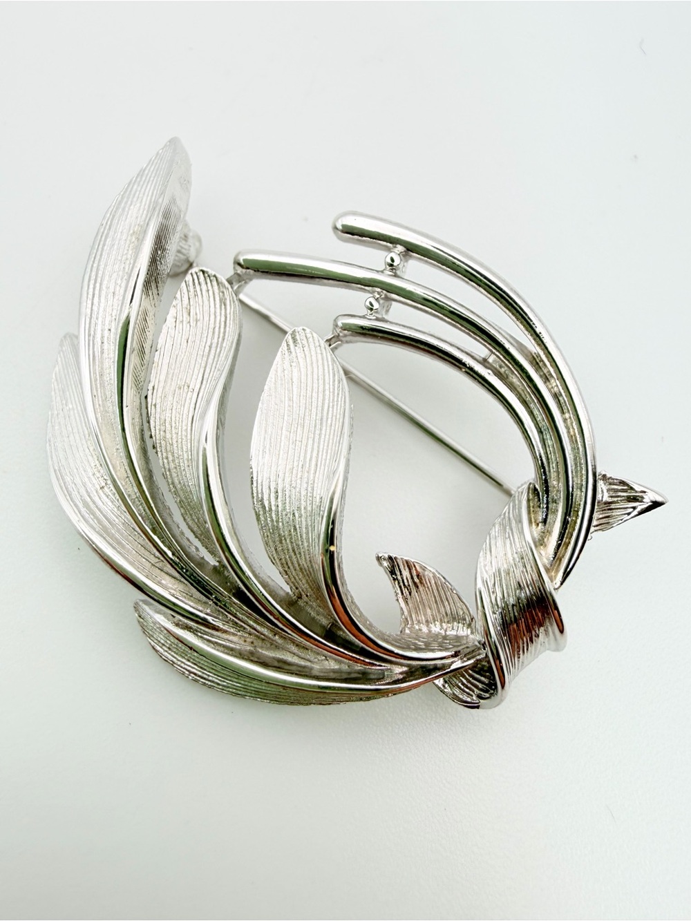 Vintage Silver Tone Abstract Floral Leaf Brooch Pin